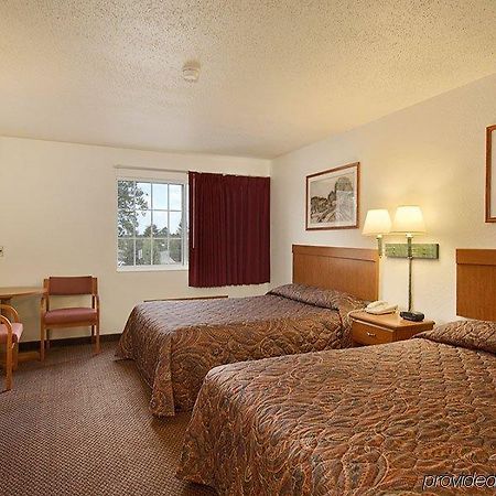 Wamego Inn And Suites Pokój zdjęcie